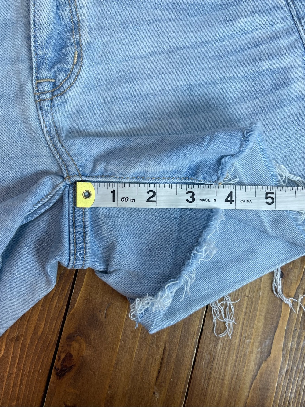 American Eagle Outfitters size 0 high rise shortie light wash jean shorts - Picture 8 of 8